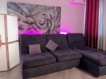 Try our girls live displays and explore the company of endless strippers, with beautiful physiques, vibrating toys and more.