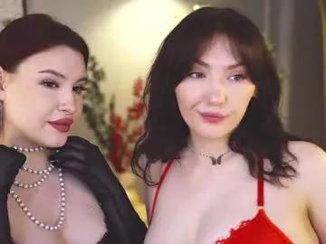 Try our girls live displays and explore the company of endless strippers, with beautiful physiques, vibrating toys and more.