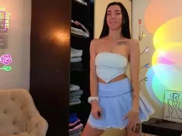 Try our girls live displays and explore the company of endless strippers, with beautiful physiques, vibrating toys and more.