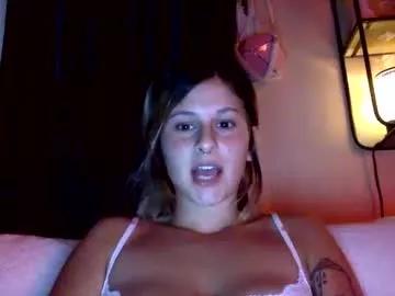 Try our girls live displays and explore the company of endless strippers, with beautiful physiques, vibrating toys and more.