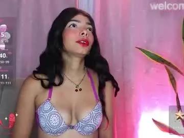 Try our girls live displays and explore the company of endless strippers, with beautiful physiques, vibrating toys and more.