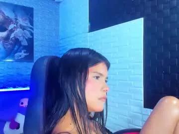 Try our girls live displays and explore the company of endless strippers, with beautiful physiques, vibrating toys and more.