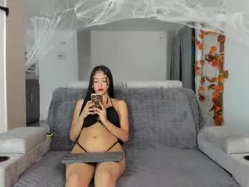 Try our girls live displays and explore the company of endless strippers, with beautiful physiques, vibrating toys and more.