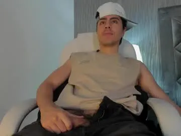 dylan_cross_ — GOAL: Show hard dick [33 tokens remaining] Let's make this day better for each other  /PVT ON Let me be your fantasy! / #fit #bigcock #findom #hairy #bigdick