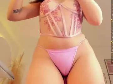 Try our girls live displays and explore the company of endless strippers, with beautiful physiques, vibrating toys and more.