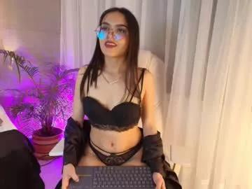 Try our girls live displays and explore the company of endless strippers, with beautiful physiques, vibrating toys and more.
