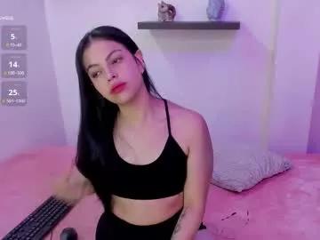 Try our girls live displays and explore the company of endless strippers, with beautiful physiques, vibrating toys and more.