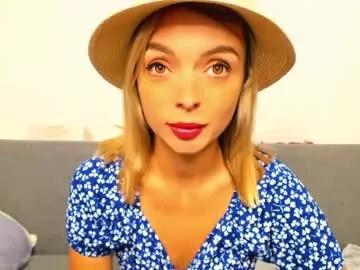 Try our girls live displays and explore the company of endless strippers, with beautiful physiques, vibrating toys and more.