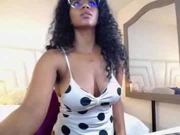 ellie_alves_ from Chaturbate