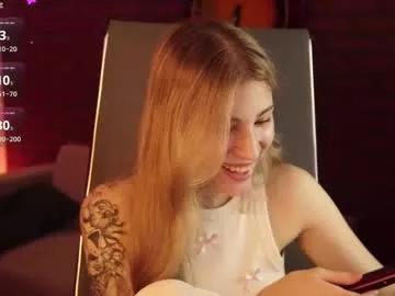 Try our girls live displays and explore the company of endless strippers, with beautiful physiques, vibrating toys and more.
