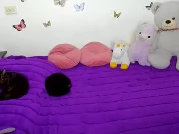 elsamails — would be glad to purchase a new vibrator^^ #ass #bigboobs #hairpussy #curvy # [6000 tokens remaining]