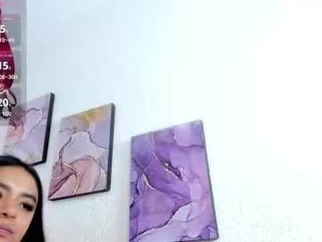 Try our girls live displays and explore the company of endless strippers, with beautiful physiques, vibrating toys and more.