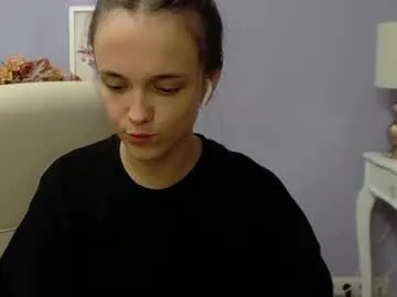 Avatar of emilly_lust99