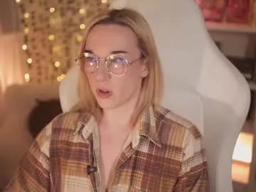 emily_fox_official model from Chaturbate