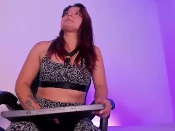 Try our girls live displays and explore the company of endless strippers, with beautiful physiques, vibrating toys and more.