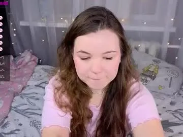 emilyart_ — GOAL: teasing with panties [295 tokens remaining] I'm back! #nonude #feet #shy #daddysgirl #young