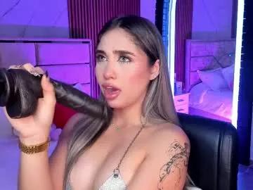 Try our girls live displays and explore the company of endless strippers, with beautiful physiques, vibrating toys and more.