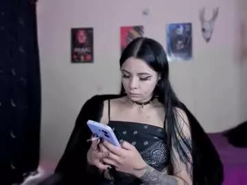 Try our girls live displays and explore the company of endless strippers, with beautiful physiques, vibrating toys and more.