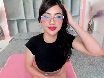 Try our girls live displays and explore the company of endless strippers, with beautiful physiques, vibrating toys and more.