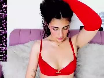 Try our girls live displays and explore the company of endless strippers, with beautiful physiques, vibrating toys and more.