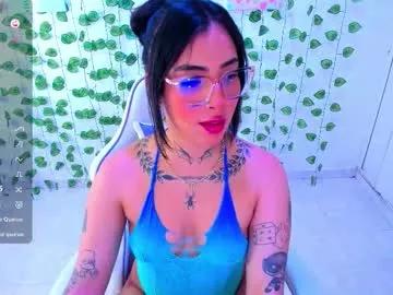 Try our girls live displays and explore the company of endless strippers, with beautiful physiques, vibrating toys and more.