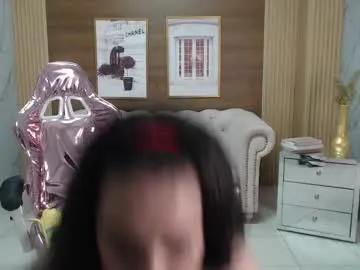 emma_jones_s — GOAL: Flash tits [14 tokens remaining] Welcome to my room! #feet #new #natural #latina