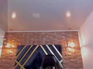 Try our girls live displays and explore the company of endless strippers, with beautiful physiques, vibrating toys and more.