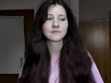 emmabracco — Goal: eye close contact + smile ! #new #shy #skinny #18 #teen [16 tokens remaining]