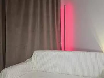 Try our girls live displays and explore the company of endless strippers, with beautiful physiques, vibrating toys and more.