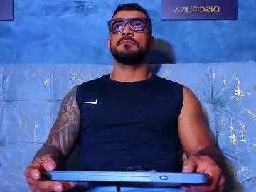 Try our girls live displays and explore the company of endless strippers, with beautiful physiques, vibrating toys and more.