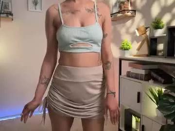 Try our girls live displays and explore the company of endless strippers, with beautiful physiques, vibrating toys and more.