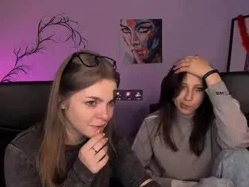 esma_shine — GOAL: flash ass [173 tokens remaining] meow meow #young #bigass #nude #lovense #18