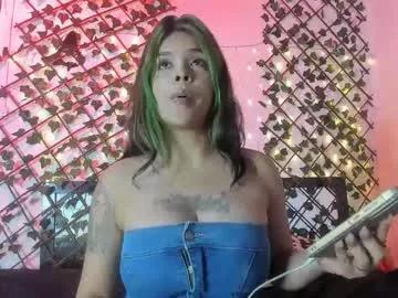 Try our girls live displays and explore the company of endless strippers, with beautiful physiques, vibrating toys and more.