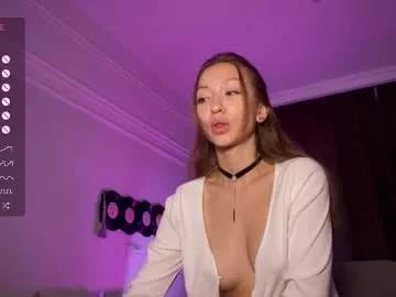 Try our girls live displays and explore the company of endless strippers, with beautiful physiques, vibrating toys and more.