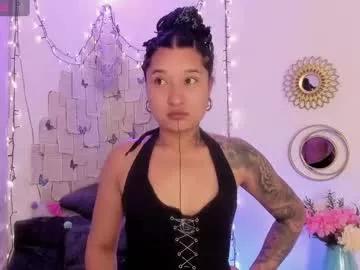 Try our girls live displays and explore the company of endless strippers, with beautiful physiques, vibrating toys and more.