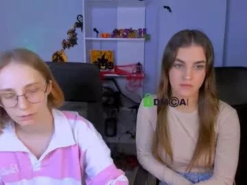 Try our girls live displays and explore the company of endless strippers, with beautiful physiques, vibrating toys and more.