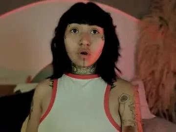 Try our girls live displays and explore the company of endless strippers, with beautiful physiques, vibrating toys and more.