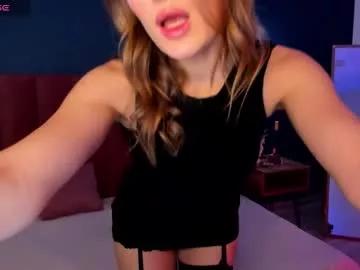 Try our girls live displays and explore the company of endless strippers, with beautiful physiques, vibrating toys and more.