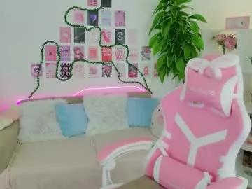 Try our girls live displays and explore the company of endless strippers, with beautiful physiques, vibrating toys and more.