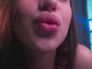 Try our girls live displays and explore the company of endless strippers, with beautiful physiques, vibrating toys and more.