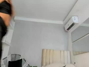 Try our girls live displays and explore the company of endless strippers, with beautiful physiques, vibrating toys and more.