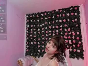 Try our girls live displays and explore the company of endless strippers, with beautiful physiques, vibrating toys and more.
