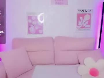 Try our girls live displays and explore the company of endless strippers, with beautiful physiques, vibrating toys and more.