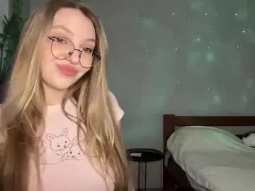foxxialice from Chaturbate