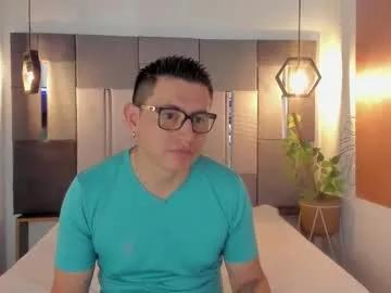 Try our girls live displays and explore the company of endless strippers, with beautiful physiques, vibrating toys and more.