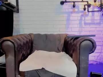 Try our girls live displays and explore the company of endless strippers, with beautiful physiques, vibrating toys and more.