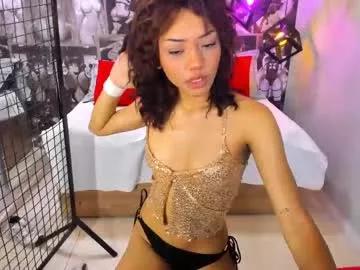 Try our girls live displays and explore the company of endless strippers, with beautiful physiques, vibrating toys and more.