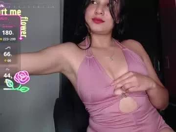 Try our girls live displays and explore the company of endless strippers, with beautiful physiques, vibrating toys and more.