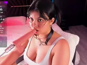 Try our girls live displays and explore the company of endless strippers, with beautiful physiques, vibrating toys and more.
