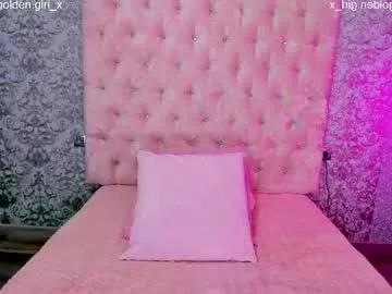 Try our girls live displays and explore the company of endless strippers, with beautiful physiques, vibrating toys and more.